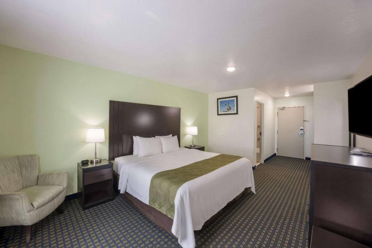 Quality Inn & Suites Clayton, Nm Eksteriør billede