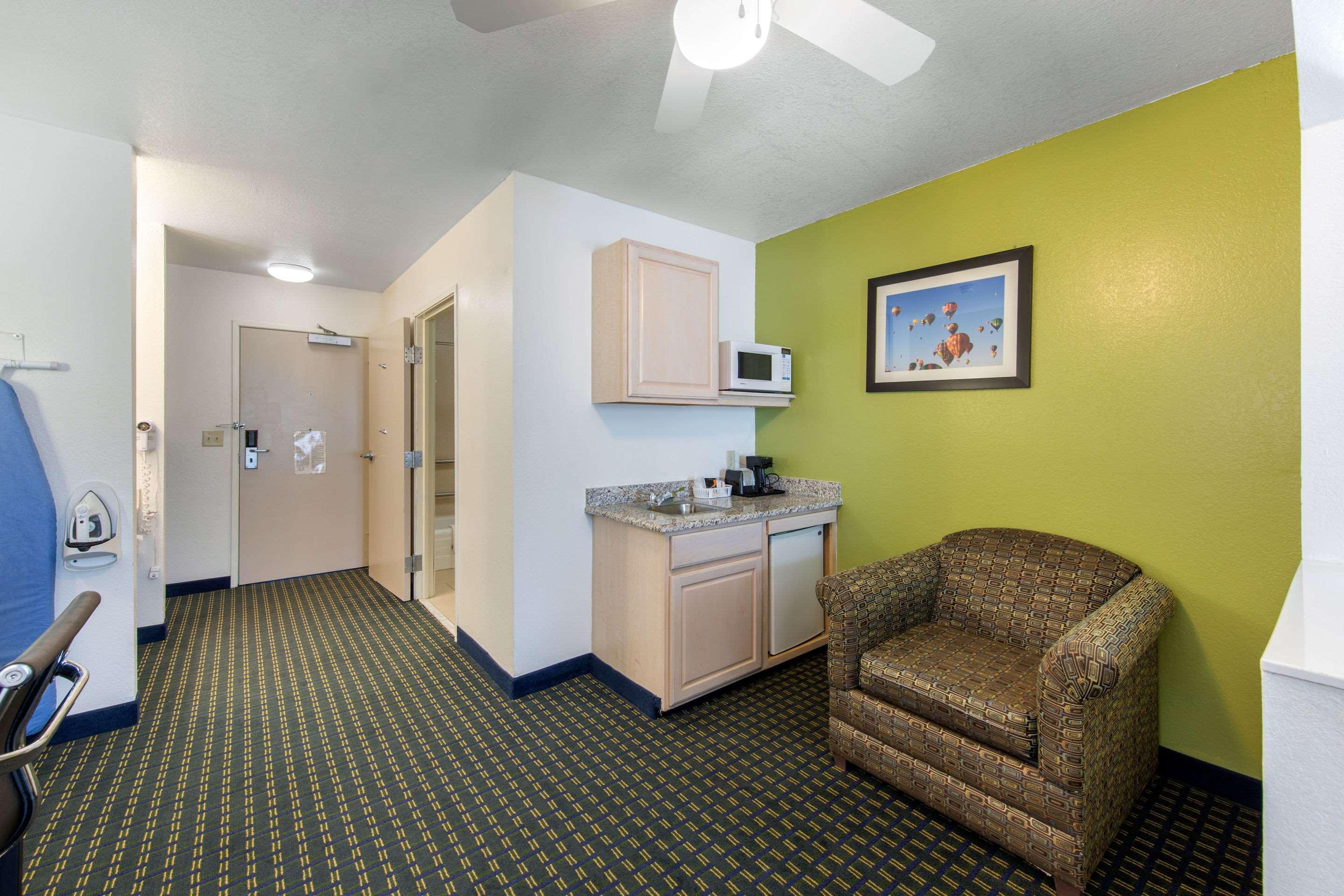 Quality Inn & Suites Clayton, Nm Eksteriør billede