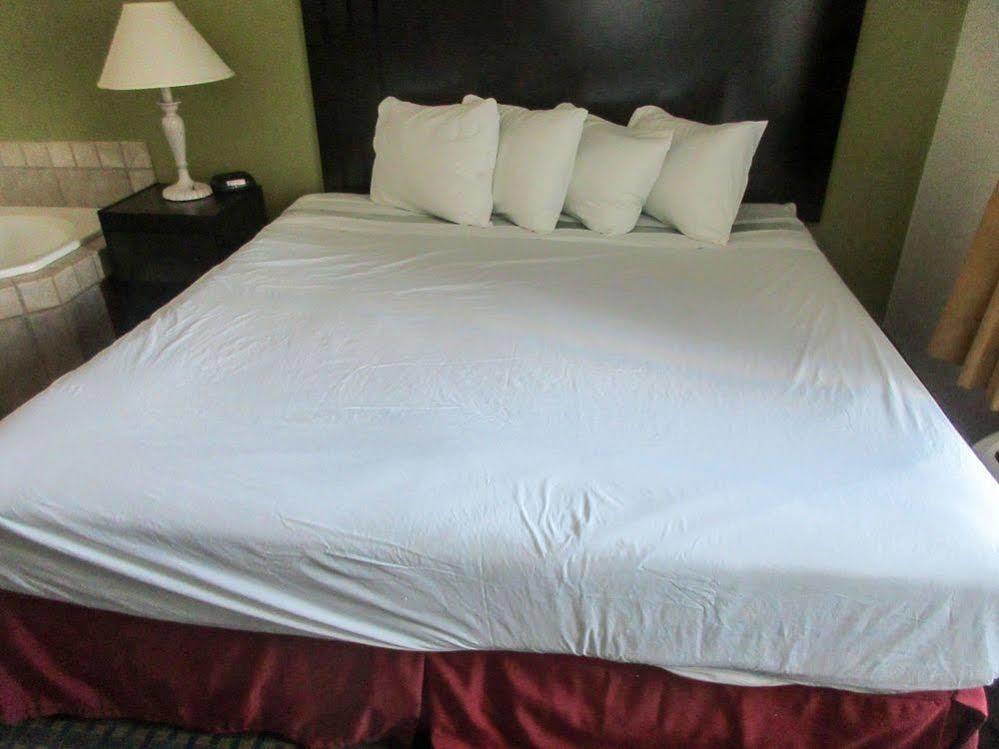 Quality Inn & Suites Clayton, Nm Eksteriør billede